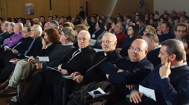 Tra il pubblico del Concerto del Congresso Nazionale Vocazionale 2015 Sua Ellenza Nunzio Galantino - Il Vaticanese.it