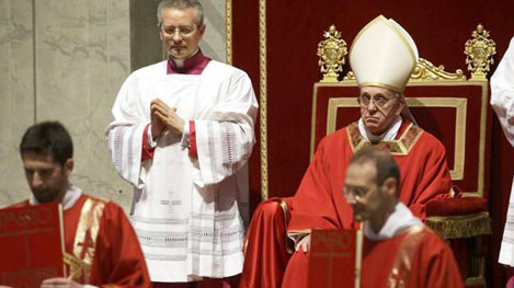 Papa Francesco: celebrazione del Venerdì Santo nella Basilica Vaticana