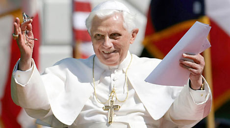 Il-Sommo-Pontefice-su-il-Vaticanese Il Santo Padre Benedetto XVI