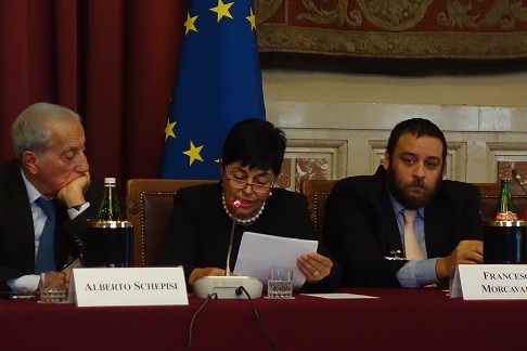 La Prof.ssa Luana Gallo Presidente della Fondazione Paolo di Tarso relatrice nel Seminario I.N.P.E.F.